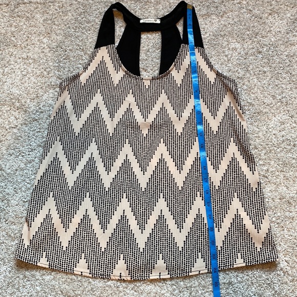 Soprano black and pink polka dot chevron tank. Small - Picture 3 of 4